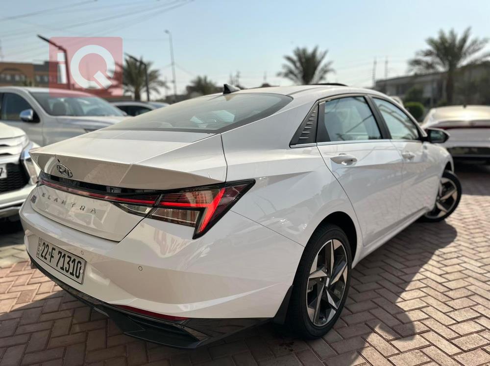 هیوندای ئەلەنترا